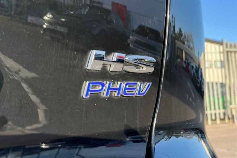 2025 MG MG HS 1.5 T-GDI 24.7kWh Trophy SUV 5dr Petrol Plug-in Hybrid Auto Euro 6 (s/s) (2 SUV Hyb...