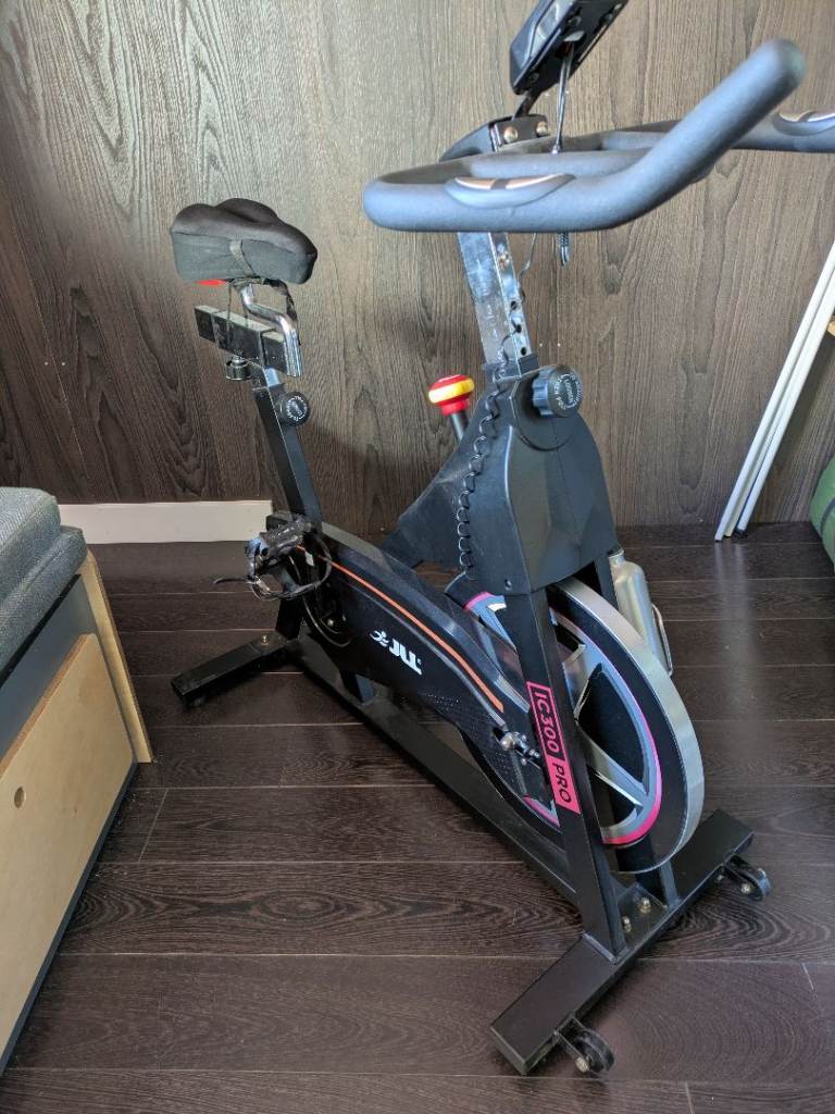 JLL IC300 Pro spin exercise bike