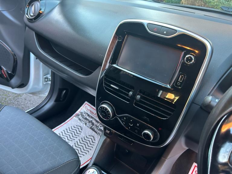 2015 Renault Clio 0.9 TCE 90 Dynamique S MediaNav Energy 5dr HATCHBACK Petrol Manual