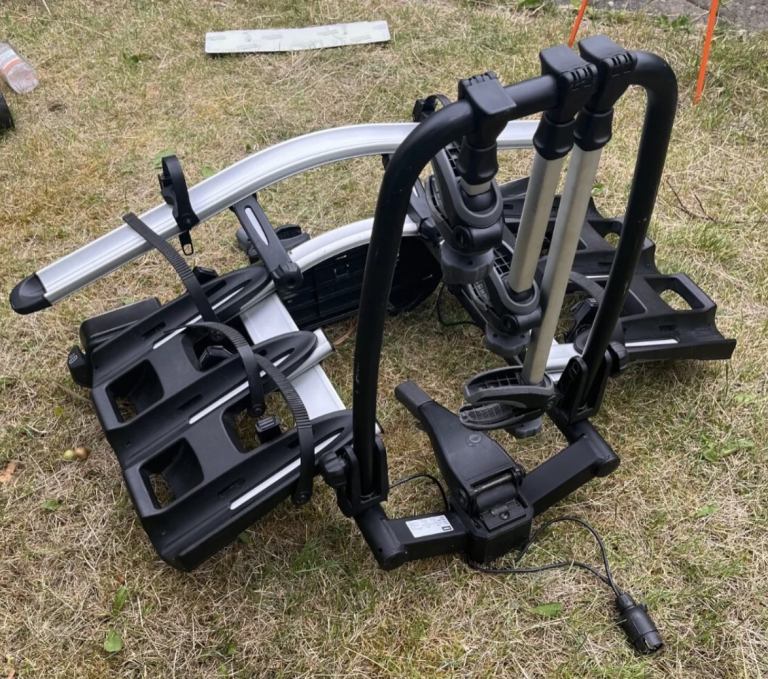 Thule velocompact with 4th bike extension towbar