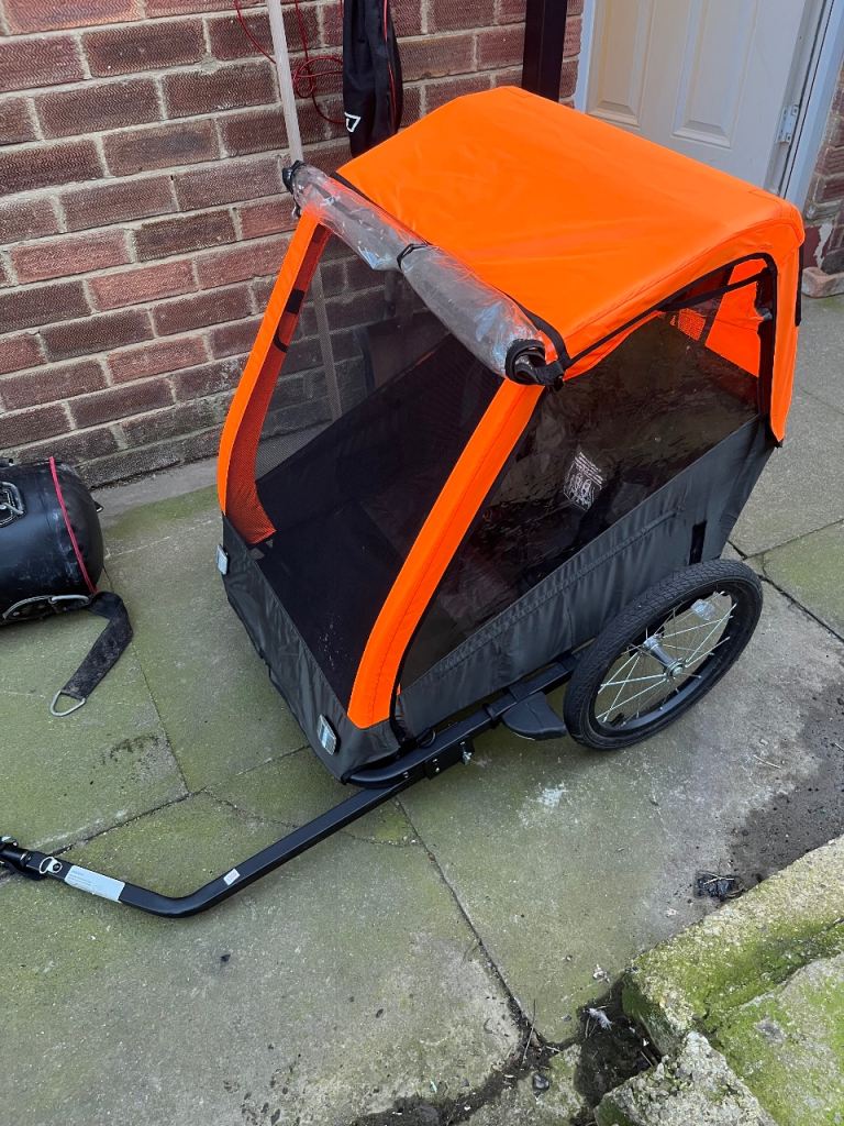 Orange Child Bike Trailer – Good Condition, Detachable Arm