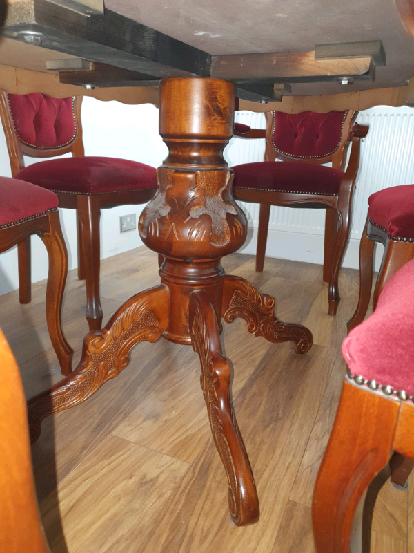 Dining table  NOT THE CHAIRS.