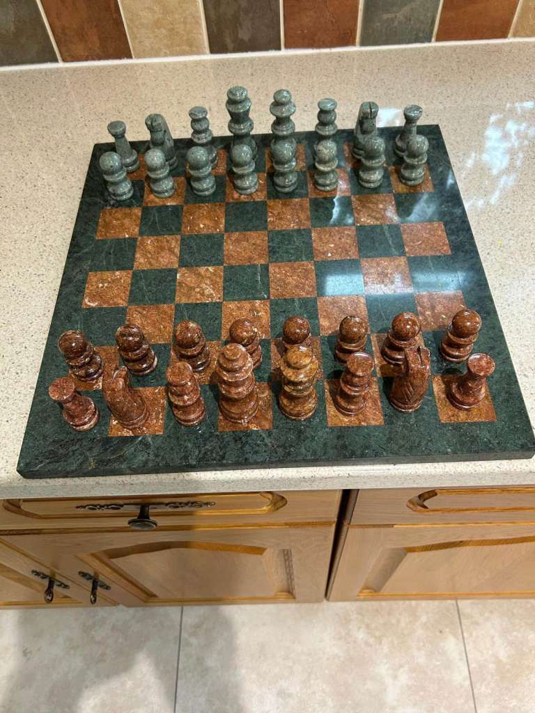 ONYX CHESS SET