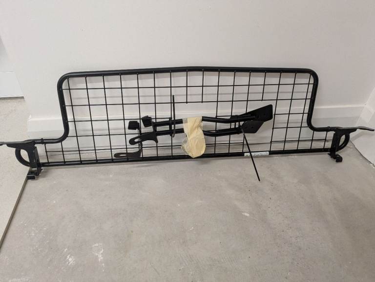 Dog guard for Subaru XV 