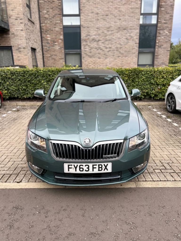 Skoda, SUPERB, Hatchback, 2013, Manual, 1598 (cc), 5 doors