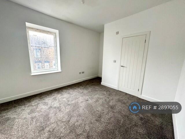 3 bedroom flat in Eldon St North, Barnsley, S71 (3 bed) (#2897055)