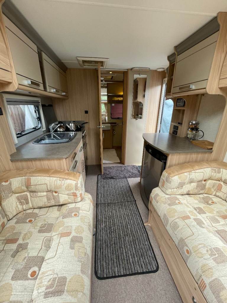 Immaculate Coachman Pastiche 460 2 Berth Touring Caravan