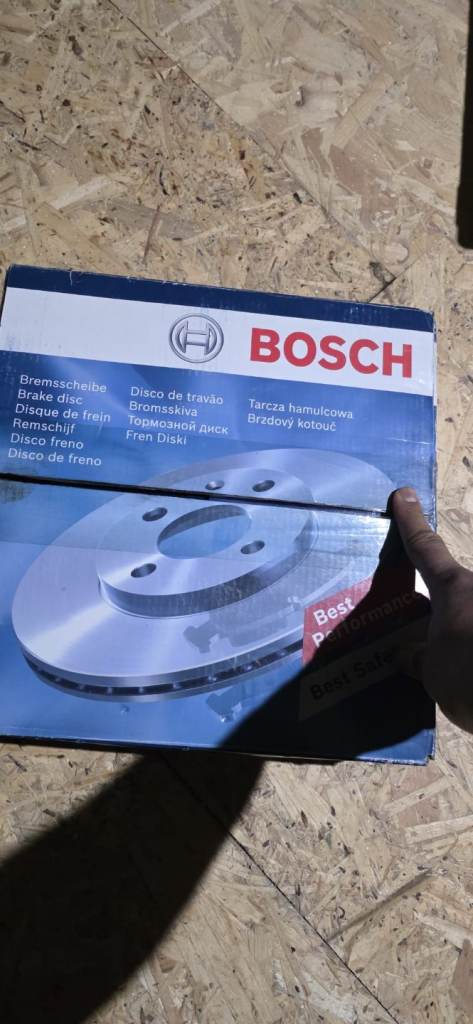 2016 Toyota Rear Break disc and rear break pads