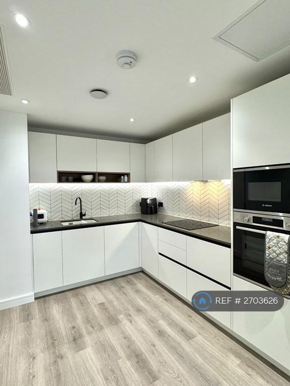 1 bedroom in Rothesay House, London, W6 (#2703626)