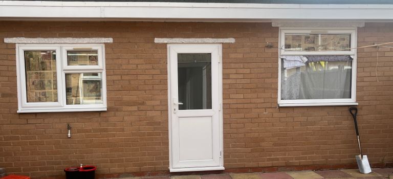 one studio flat available 