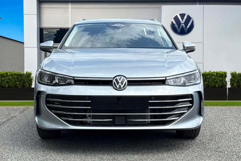 2025 Volkswagen Passat 1.5 eTSI MHEV Elegance DSG Euro 6 (s/s) 5dr Estate Automatic