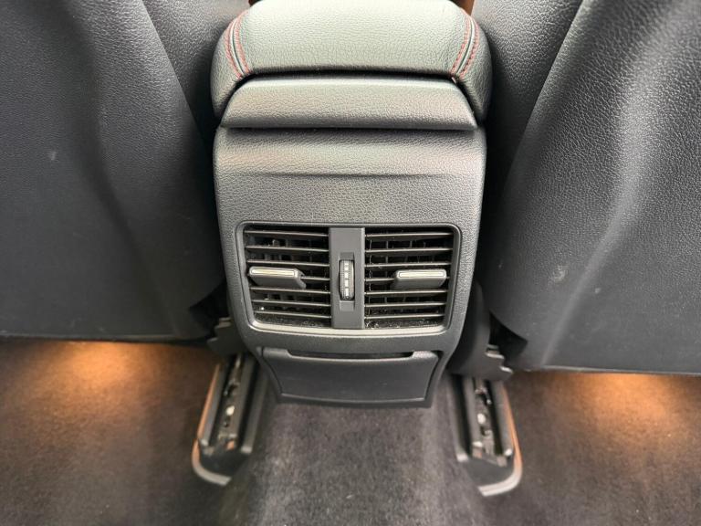 2017 Mercedes-Benz GLA GLA 220d 4Matic AMG Line Prem Plus 5dr Auto ESTATE DIESEL Automatic