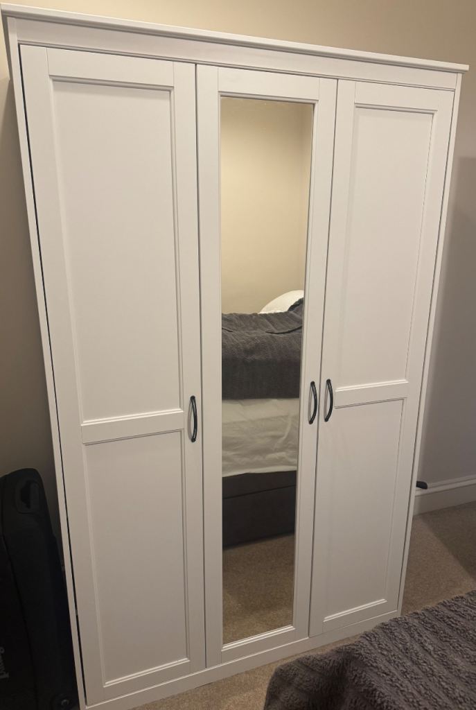 IKEA SONGESAND wardrobe with mirror - 120 × 60 × 191 cm. Collection only - Fulham