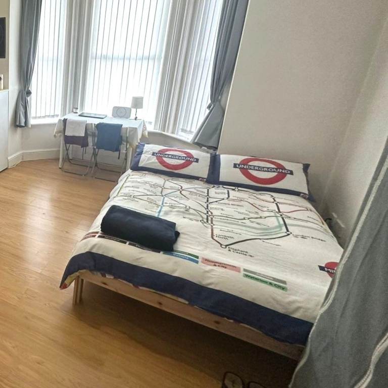 Studio flat - Shirley - Parking - Available 15th February 2026