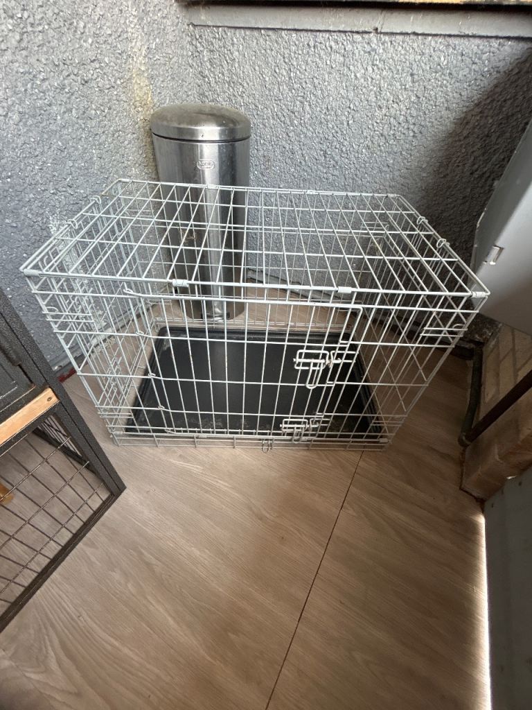 Dog crate 
