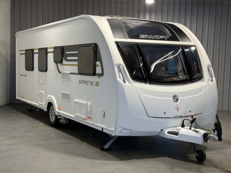 2017 09 SPRITE MAJOR 4 EB CARAVAN