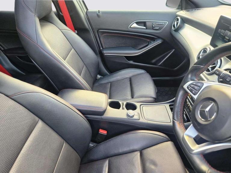 2016 Mercedes-Benz GLA GLA 220d 4Matic AMG Line 5dr Auto [Prem Plus] ESTATE DIESEL Automatic