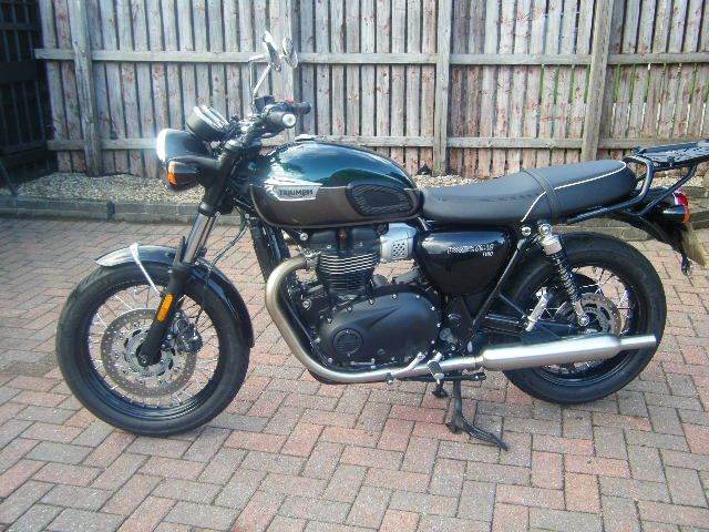 Triumph, BONNEVILLE, 2024, 900 (cc)