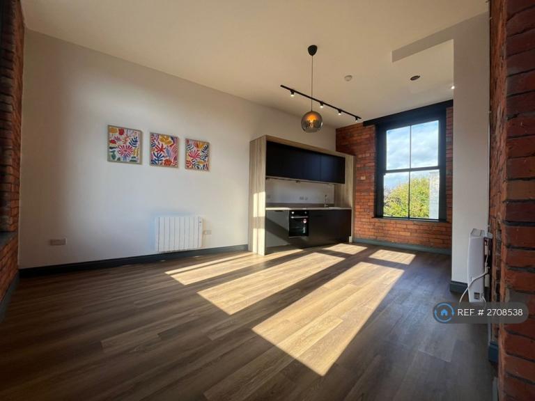 1 bedroom flat in Twist Lane, Leigh, WN7 (1 bed) (#2708538)