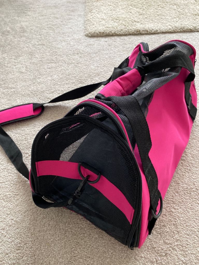 Pink Cat/tiny dog carrier-fabric-used a couple of times-Great condition
