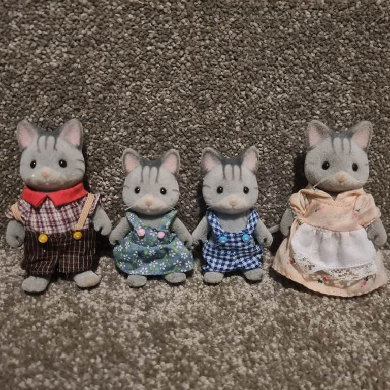 Sylvanian Families Complete Fisher Cat Family Vintage Cat Family