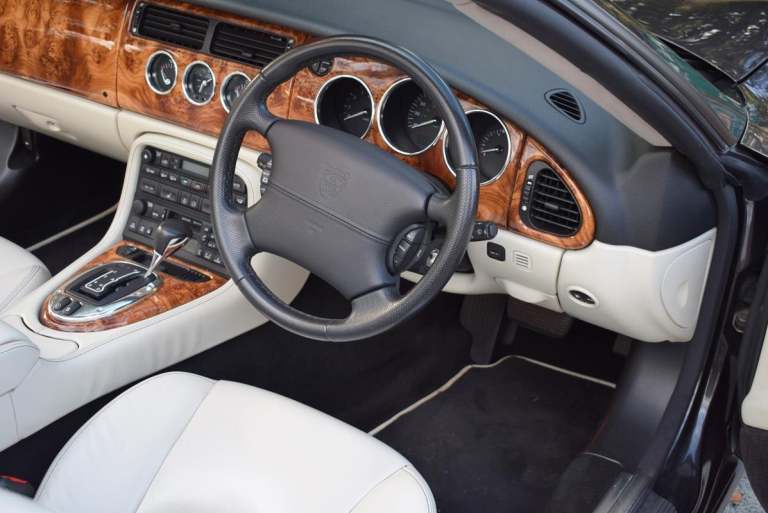 2005 Jaguar XK8 4.2 2dr Auto CONVERTIBLE PETROL Automatic