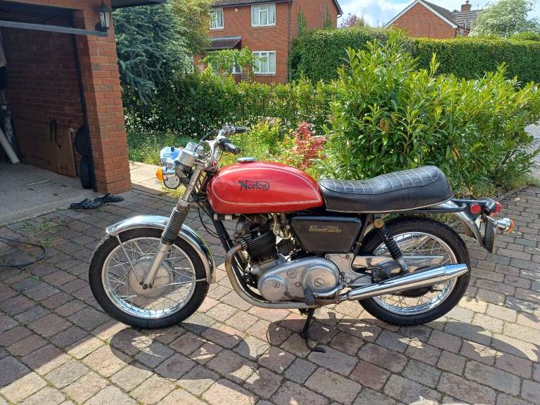 Norton Commndo 750 (1972)
