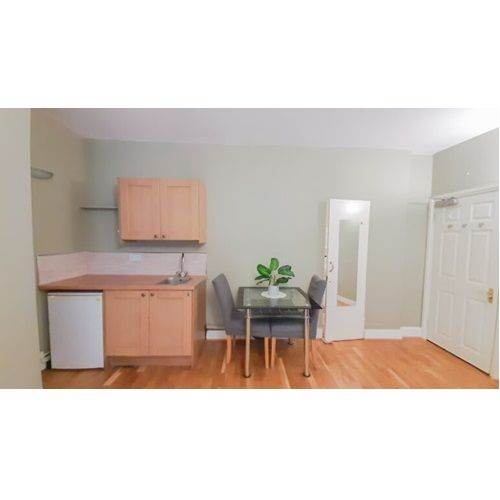 Double En-Suite Room on Holland Road, Kensington Olympia/Shepherds Bush, W18 8BB *Bills Inc*