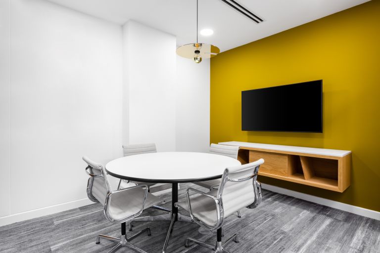 London - W1J6BD \ All-Inclusive Office Space for 4 Workstations