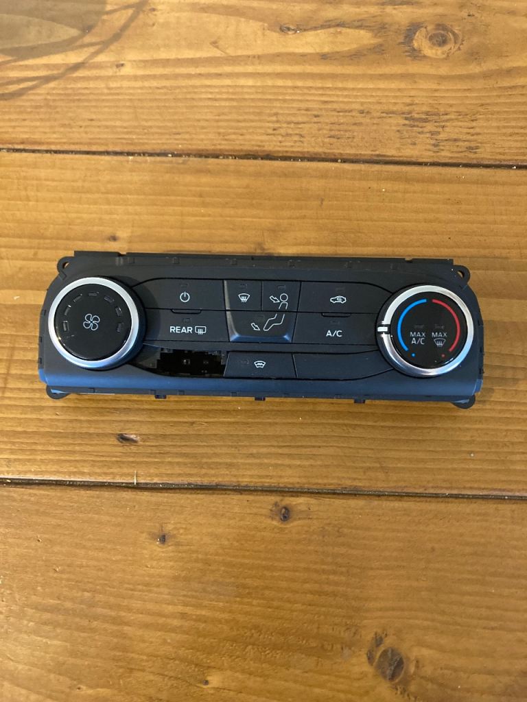 Ford fiesta mk8 A/C climate control panel