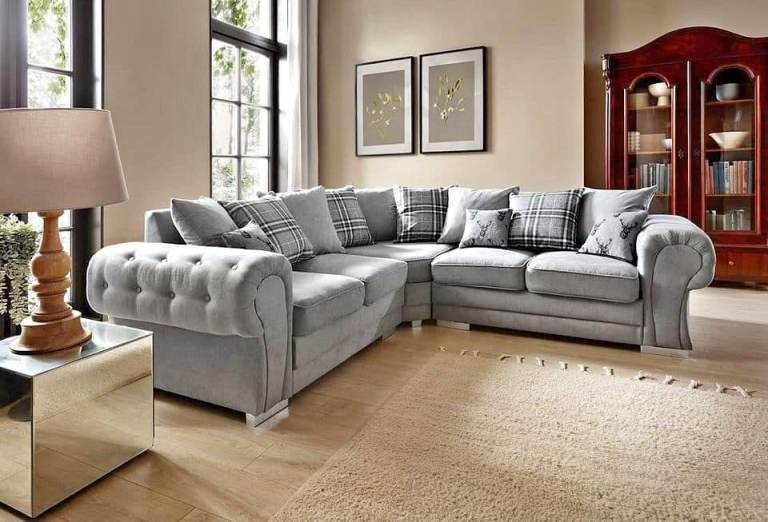 Corner sofa / 3 seater and 2 seater sofas / couch for sale 