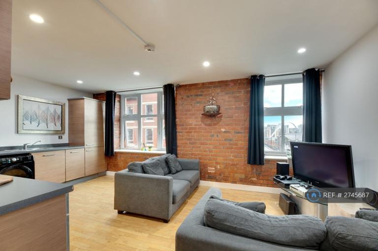 3 bedroom flat in Pandongate House, Newcastle Upon Tyne, NE1 (3 bed) (#2745687)
