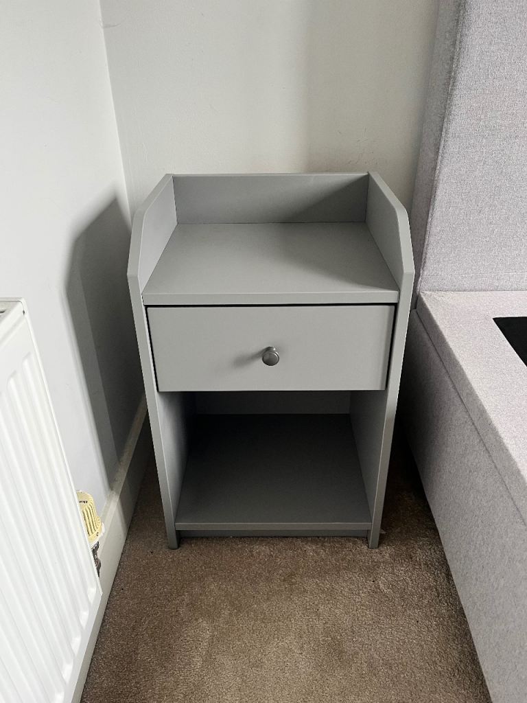 Bedside Table 