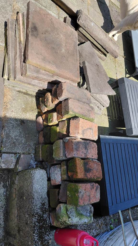 Bricks in various condition 