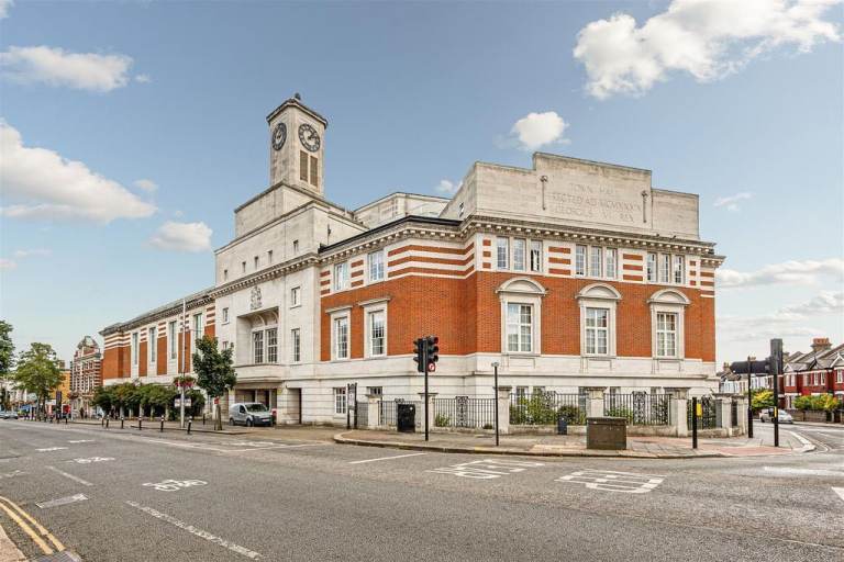 2 bed Acton Town Hall Apartments, Winchester Street, London, W3 8UH - Ref: 2274