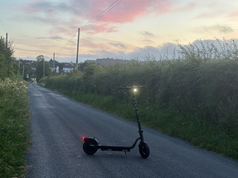 Electric Scooter – Black, Good Condition with Lights