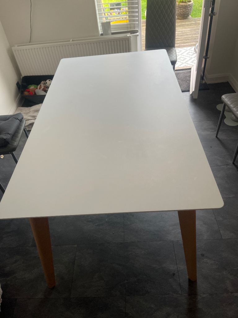 White table 