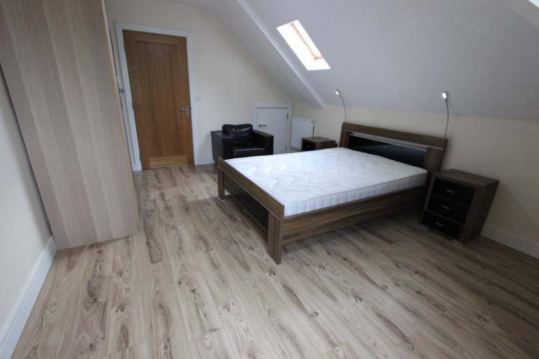 AVAILABLE TODAY - REFURBISHED, 1 Bed Flat in Kenton HA3, IDEAL FOR SHOPS and amenities