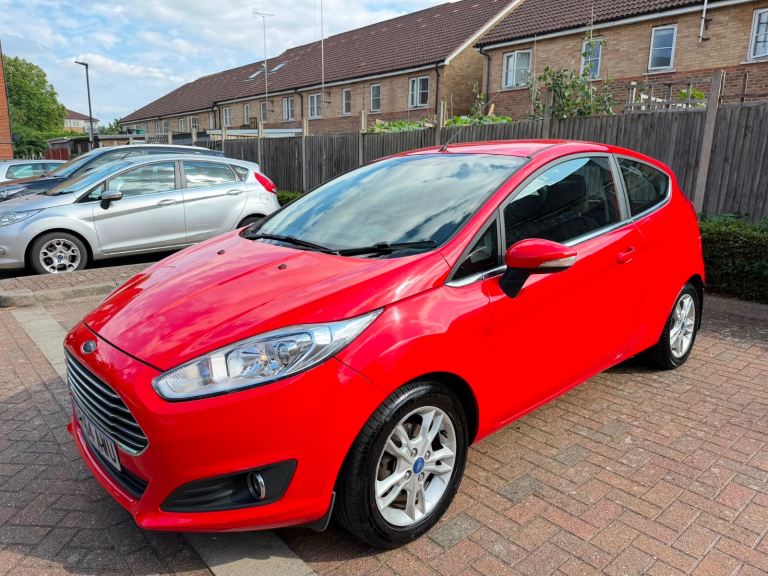 Ford, FIESTA, Hatchback, 2014, Semi-Auto, 1597 (cc), 3 doors