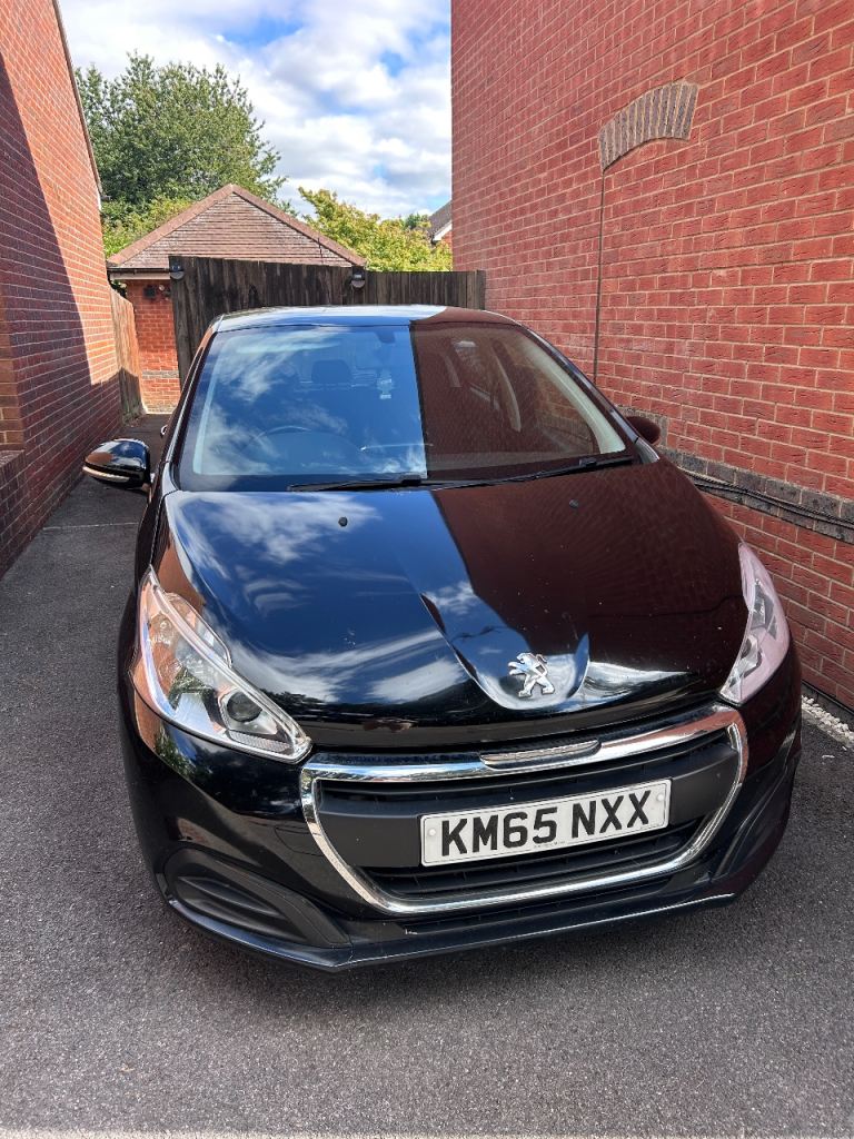 2015 Peugeot 208 1.2 PureTech 82 – Cat N – Fresh MOT 