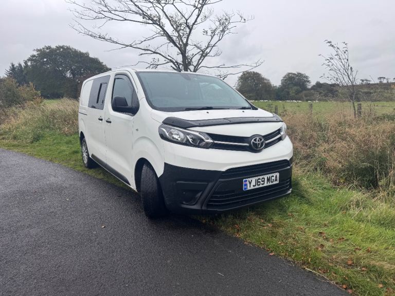 2020 Toyota Proace 1.5 TD 6 seater Crew bus van 