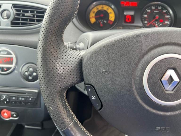  Renault Clio 2.0 16V RenaultSport 200 3dr Petrol