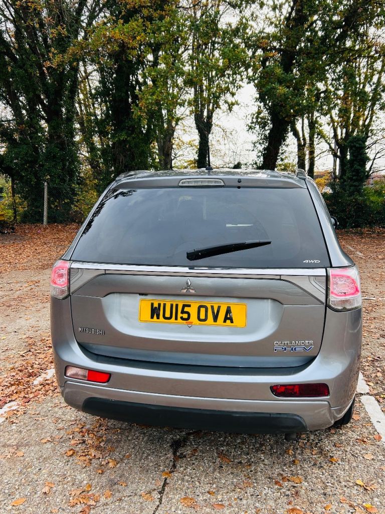 Mitsubishi, OUTLANDER, Estate, 2015, Other, 1998 (cc), 5 doors