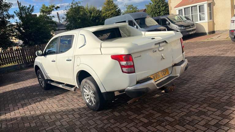 Mitsubishi, L200, Pick Up, 2016, Manual, 2442 (cc)
