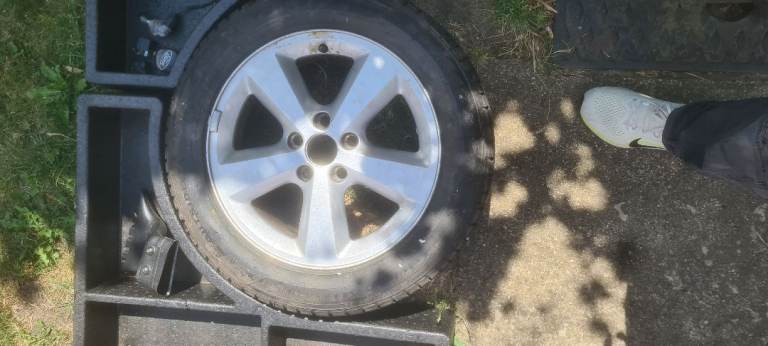 Ford focus mk2 2.5 alloy wheel with new tyre 205/55zr16