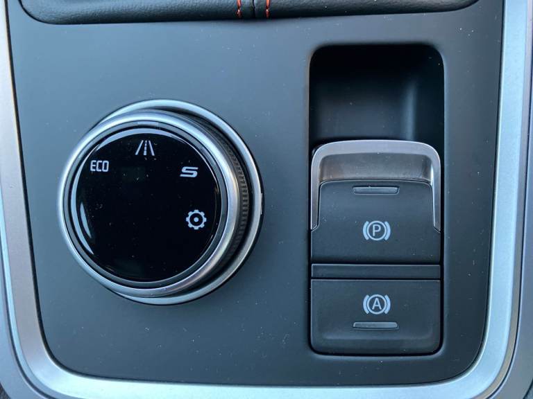 2025 SEAT Ateca 1.5 TSI EVO FR Black Edition 5dr Estate PETROL Manual