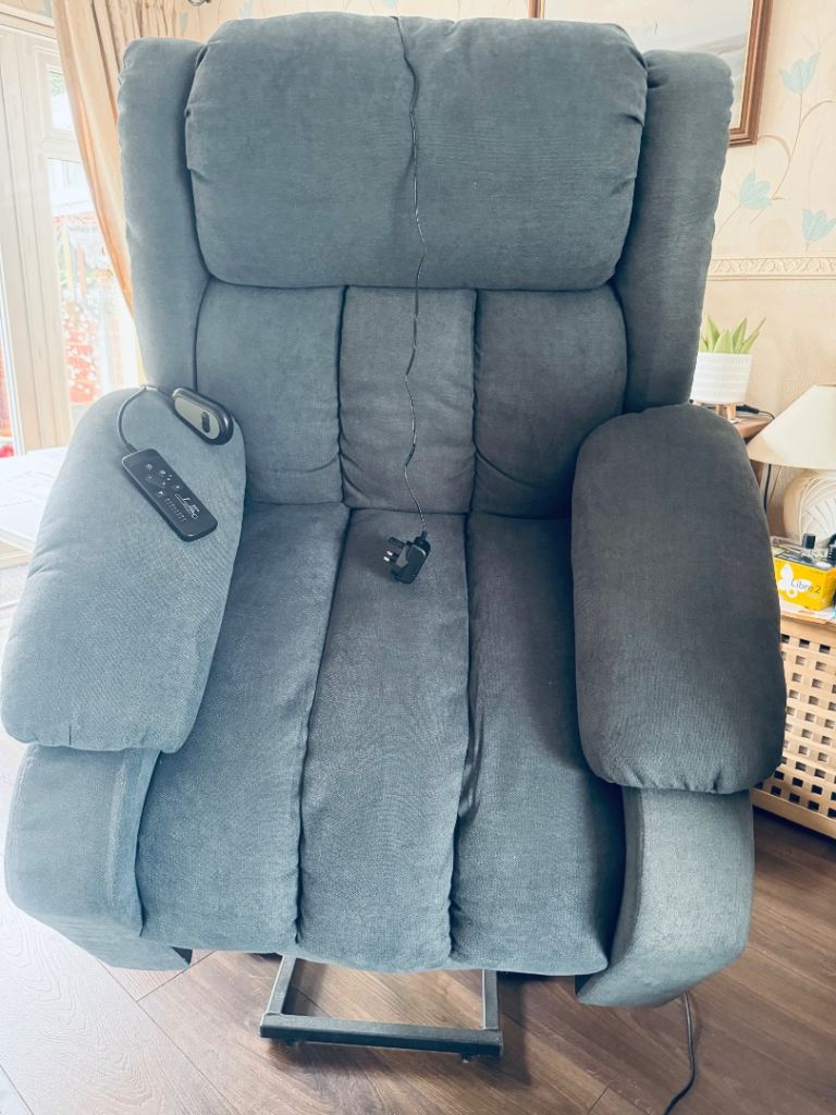 Rise & Recliner with Heat & Massage.