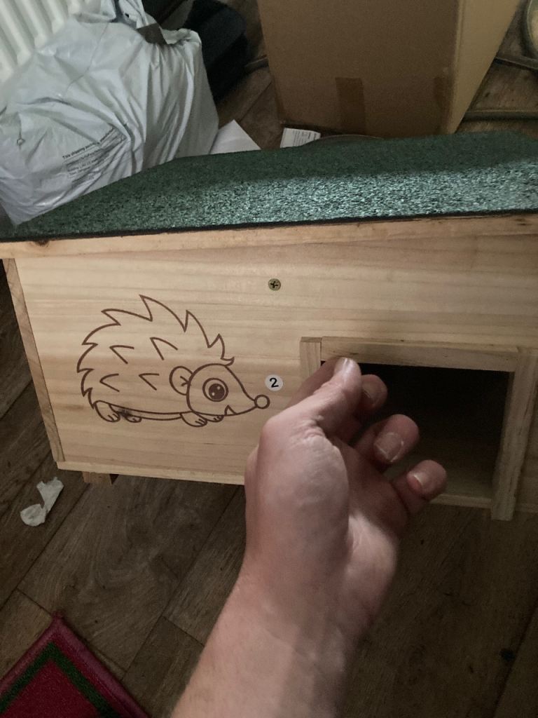 New hegehog house bird house ten each 