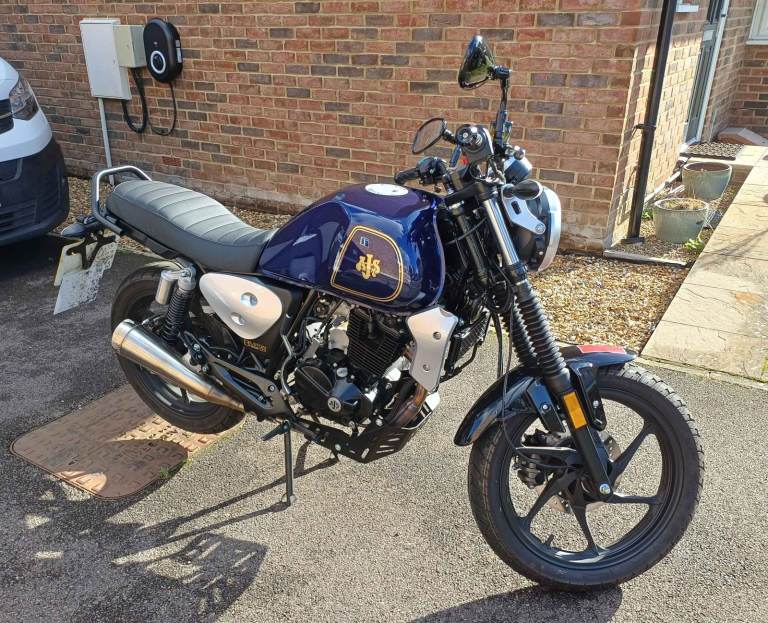 AJS, BILSTON, 2025, 125 (cc)