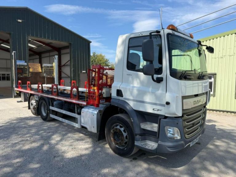 DAF CF 450 6x2 REAR LIFT BOTTLE CARRIER